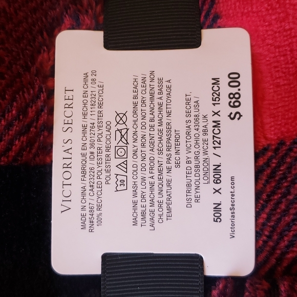 Victoria's Secret red plaid sherpa blanket - Picture 3 of 3